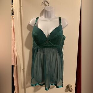 Daisy Fuentes Dark Green Lace Chemise Open Sides